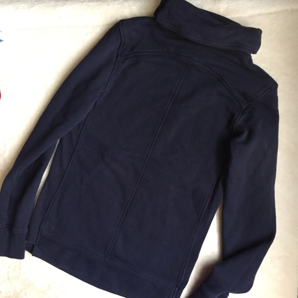 ❌Sold❌Lululemon Navy Press Pause Pullover - Picture 3 of 8